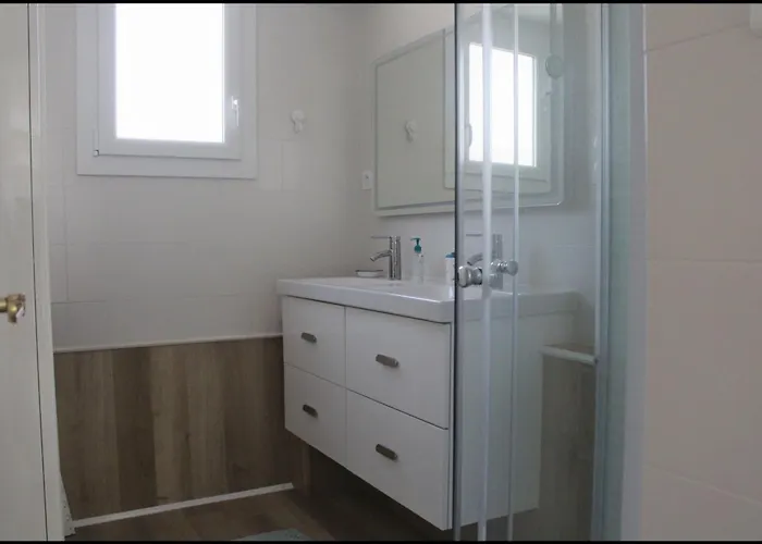 Spacious Cocoon In Six-Fours-les-Plages