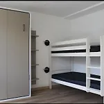 아파트 Spacious Cocoon In 식스포즈레스플라지스